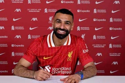 Spekulasi mengenai masa depan bintang Mesir, Mohamed Salah akhirnya terjawab apabila penyerang itu sah menandatangani kontrak baharu bersama Liverpool. Foto: LIVERPOOL FC