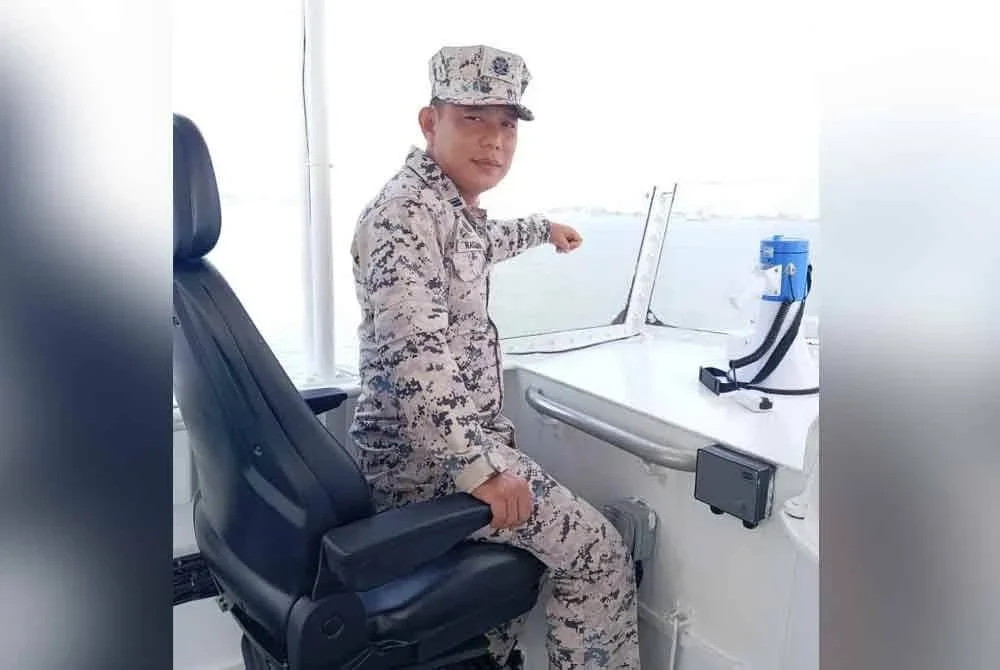 Sepanjang 15 tahun berkhidmat, Muhammad Rasul telah ditugaskan di enam lokasi berlainan termasuk Laut China Selatan, Laut Sulu dan Selat Melaka.