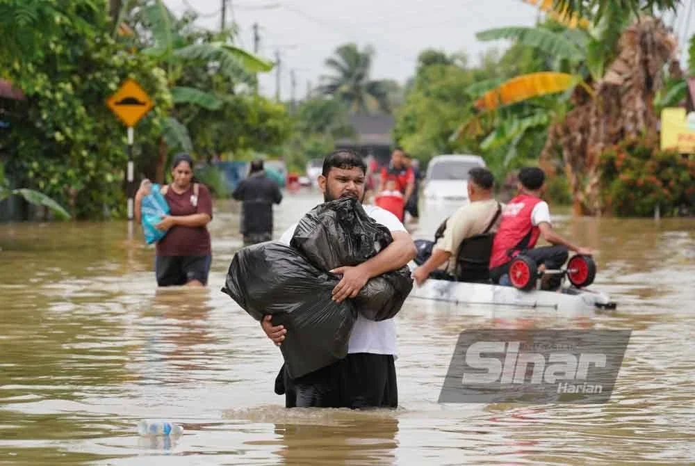 Jumlah mangsa di Selangor meningkat daripada 873 orang melibatkan 262 keluarga malam tadi, kepada 1,191 mangsa membabitkan 322 keluarga setakat jam 8 pagi ini. FOTO SINAR HARIAN/ ROSLI TALIB