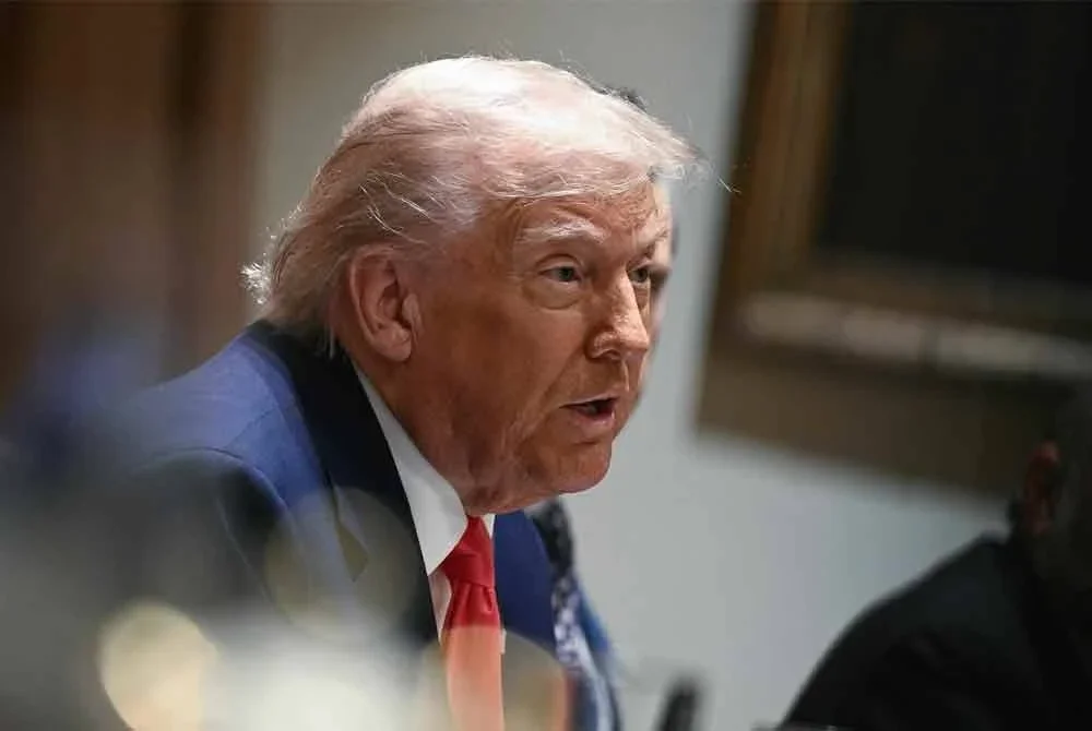 Telefon pintar, skrin komputer, cip dan komponen elektronik dikecualikan daripada dikenakan tarif yang dikuatkuasakan Presiden Amerika Syarikat (AS) Donald Trump. Foto AFP