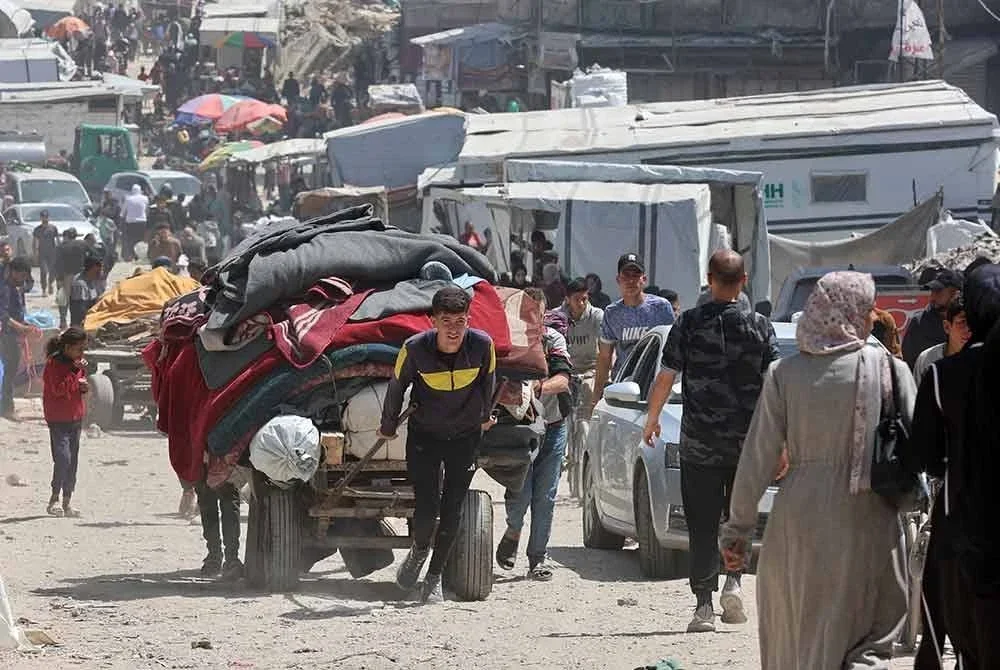 Gelombang perpindahan terbesar sekali lagi tercetus di Gaza.