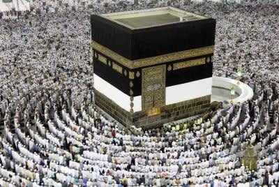 Polis Indonesia menggagalkan cubaan 10 individu untuk menunaikan haji ke Arab Saudi menggunakan visa kerja, dipercayai cuba memintas sistem kuota haji negara itu. - Gambar hiasan