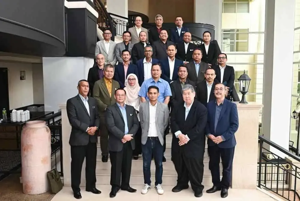 Seramai 27 Pengarah Bahagian dan Negeri Suruhanjaya Pencegahan Rasuah Malaysia (SPRM) diberi pendedahan ilmu komunikasi menerusi Kursus Jurucakap Berkesan.