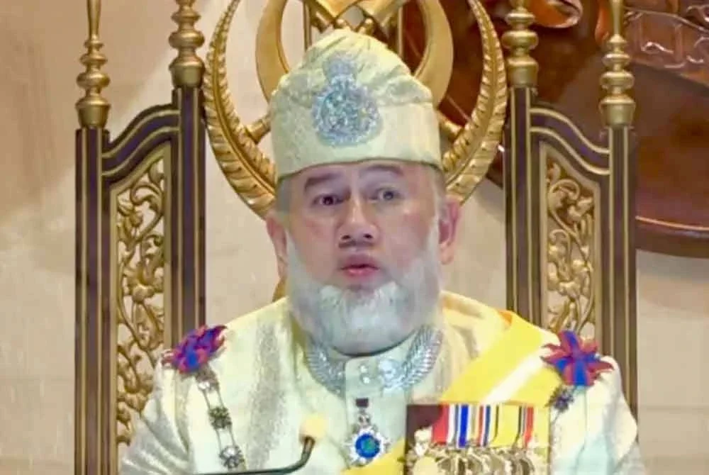 Sultan Muhammad V bertitah supaya pembinaan Empangan Lebir dipercepatkan kerana ia menjadi keperluan mendesak dalam mengatasi isu banjir di negeri Kelantan.