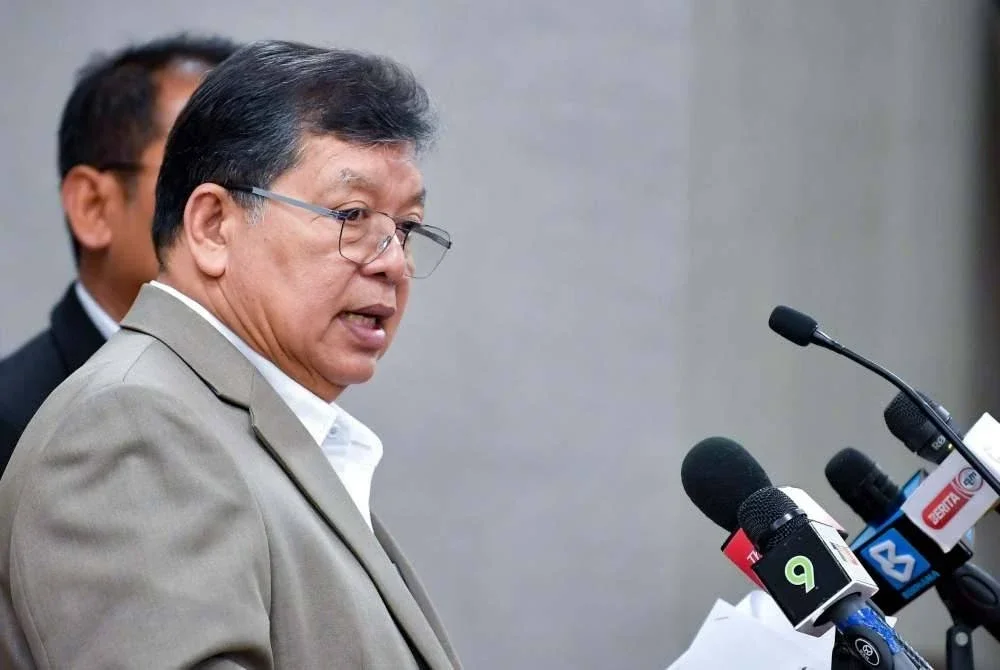 Tan Sri Johari Abdul.