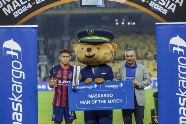 Arif Aiman dinobatkan Pemain Terbaik perlawanan akhir Piala Malaysia di Stadium Nasional Bukit Jalil pada Sabtu. Foto Bernama