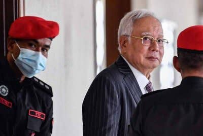 Peguam Negara (AG) berjaya mendapatkan kebenaran merayu di Mahkamah Persekutuan di sini pada Isnin, terhadap keputusan yang membenarkan bekas Perdana Menteri, Datuk Seri Najib Tun Razak memulakan prosiding semakan kehakiman berkaitan Titah Adendum.