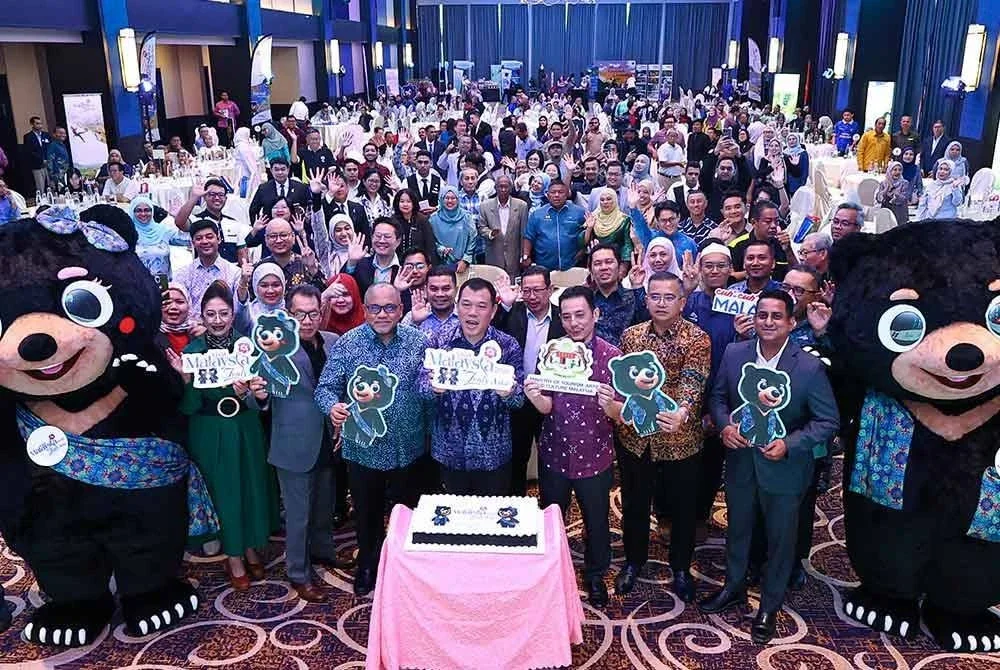 Penggiat industri pelancongan Perak hadir pada sesi libat urus yang dianjurkan Tourism Malaysia sebagai persediaan TMM2026 di Ipoh.