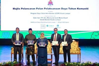 Majlis pelancaran disempurnakan Datuk Bandar Kuala Lumpur, Datuk Seri Dr. Maimunah Mohd Sharif (tengah).