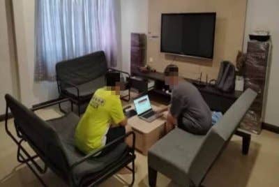 Dua individu yang ditahan dalam serbuan itu yang ditahan di sebuah kediaman di Cheng Perdana.