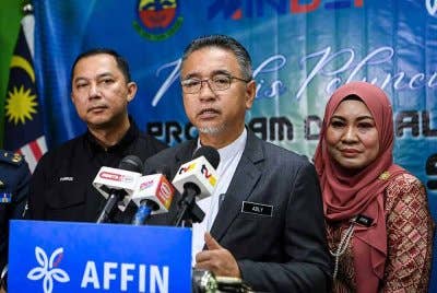 Adly bercakap ketika sidang media selepas Majlis Pelancaran Affin Digital Space iaitu sebahagian daripada Program Digitalisasi Sekolah Dalam Kem (SDK) di Sekolah Kebangsaan (SK) TUDM Subang pada Jumaat. Foto Bernama