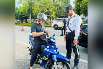 Polis IPD Pasir Puteh sentiasa melakukan Op Samseng Jalanan bagi membendung aktiviti menunggang motosikal secara melulu. Foto hiasan