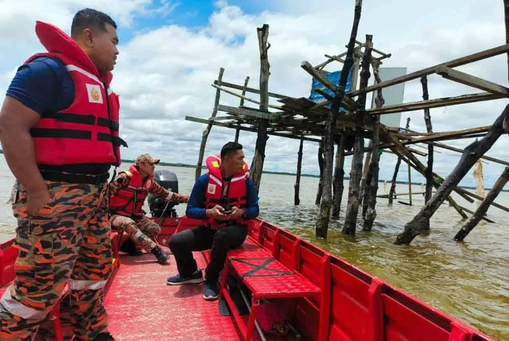 Detik cemas dialami oleh lapan pemancing apabila kelong tempat mereka memancing di perairan Senggarang, di sini, musnah dipukul angin kencang awal pagi Ahad.