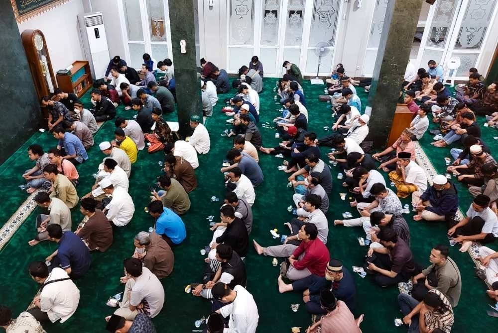 Hadiah dari langit buat mereka yang hadir majlis ilmu Hadiah dari langit buat mereka yang hadir majlis ilmu