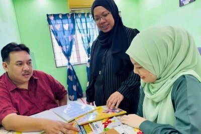 PTRS adalah bantuan kelas tambahan yang disediakan untuk pelajar tingkatan empat dan lima dari kalangan keluarga berpendapatan rendah yang prestasi mereka lemah dan sederhana.
Sukatan mata pelajaran tersebut antaranya meliputi bahasa Melayu, bahasa Inggeris, matematik, sains, sejarah dan matematik tambahan.