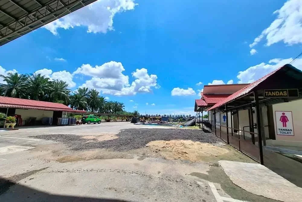 Tanah berkeluasan 1.2 hektar yang menempatkan Masjid Jamek Ar Ridzuan dinilai sekitar RM1.8 juta berbanding RM2 juta dalam pasaran.