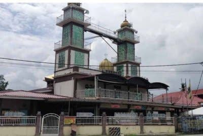 Pendedahan media mengenai status tanah wakaf yang menjadi tapak Masjid Jamek Ar-Ridzuan di Alor Pongsu, Perak amat mengejutkan namun kemudiannya menarik perhatian ramai.
