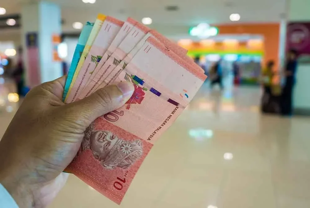 Duit raya anak-anak wajib dizakatkan apabila ia memenuhi syarat-syarat zakat, termasuk cukup nisab dan haul. Foto hiasan