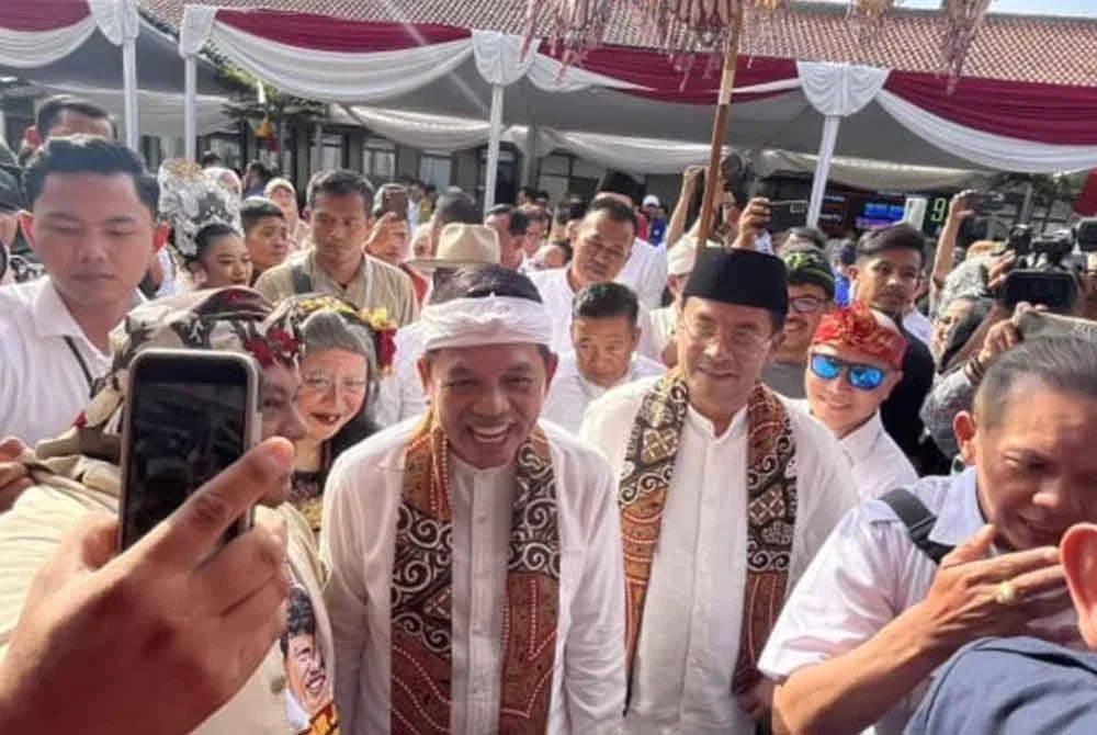 Dedi Mulyadi menjadi Gabenor yang mengangkat suara rakyat dari desa hingga ke peringkat nasional.