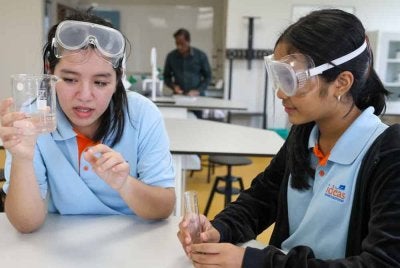 Pelajar di Kampus Ideas International mempunyai akses pendidikan yang lebih baik.