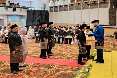 Majlis istiadat disempurnakan Raja Muda Selangor, Tengku Amir Shah Ibni Sultan Sharafuddin Idris Shah bagi mewakili Sultan Selangor.