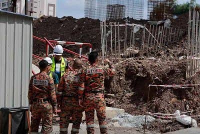 Operasi yang dijalankan pada Selasa melibatkan kerjasama pelbagai pihak berkuasa termasuk bomba.