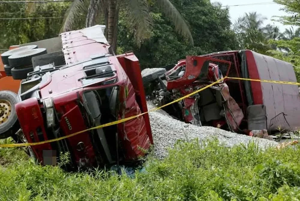 Pemilik syarikat lori muatan batu akan dipanggil berhubung kemalangan maut yang mengorbankan sembilan anggota FRU di Jalan Chikus-Sungai Lampam pada Selasa. Foto Bernama