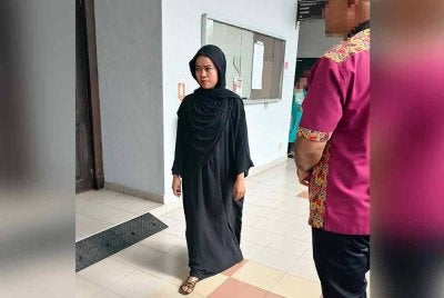 Nur Hafizah tidak mengaku menjalankan amalan pergigian tanpa tauliah dan menyediakan perkhidmatan pergigian swasta di rumah.