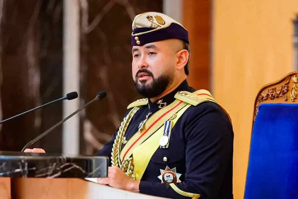 Tunku Mahkota Ismail merasmikan Pembukaan Penggal Persidangan Keempat Dewan Undangan Negeri (DUN) Johor Ke-15 di Bangunan Sultan Ismail, Kota Iskandar pada Jumaat.