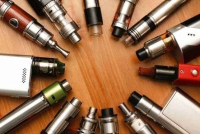 Lebih 17,900 individu ditahan kerana memiliki dan menggunakan rokok elektronik di Singapura dari Januari tahun lepas hingga Mac tahun ini, susulan tindakan penguatkuasaan bersepadu pelbagai agensi yang diperhebatkan. Gambar hiasan