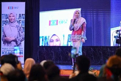 Nurul Izzah ketika berucap pada program Temu Rapat Akar Umbi: Bersama Membina Parti Kita di sebuah hotel pada Jumaat.