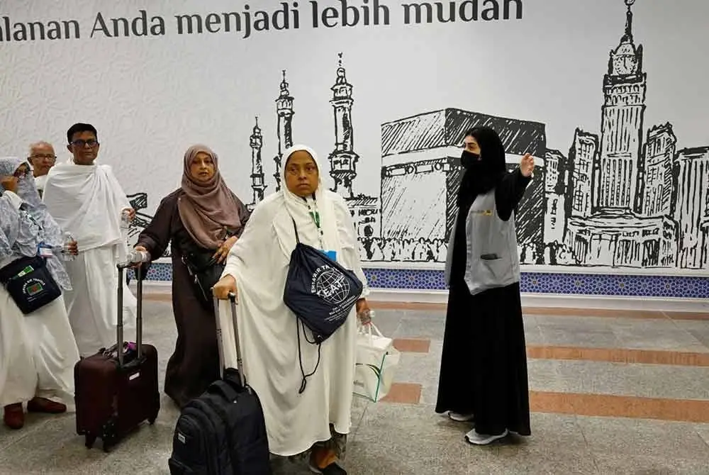 Bakal jemaah haji tiba di Lapangan Terbang Antarabangsa Raja Abdul Aziz, Jeddah.