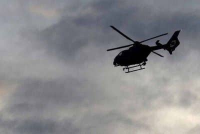 Polis memaklumkan bahawa terdapat lima orang di dalam kedua-dua helikopter ringan Robinson R44 Raven itu pada masa kejadian. Gambar hiasan.