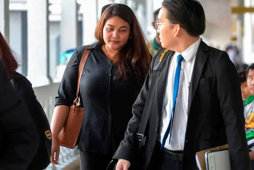 Seorang pengarah syarikat pembinaan mengaku tidak bersalah di Mahkamah Sesyen di sini hari ini atas pertuduhan membuat pernyataan palsu kepada pendaftar syarikat mengenai pelantikan, peletakan jawatan dan pemindahan saham, tiga tahun lepas. Foto Bernama