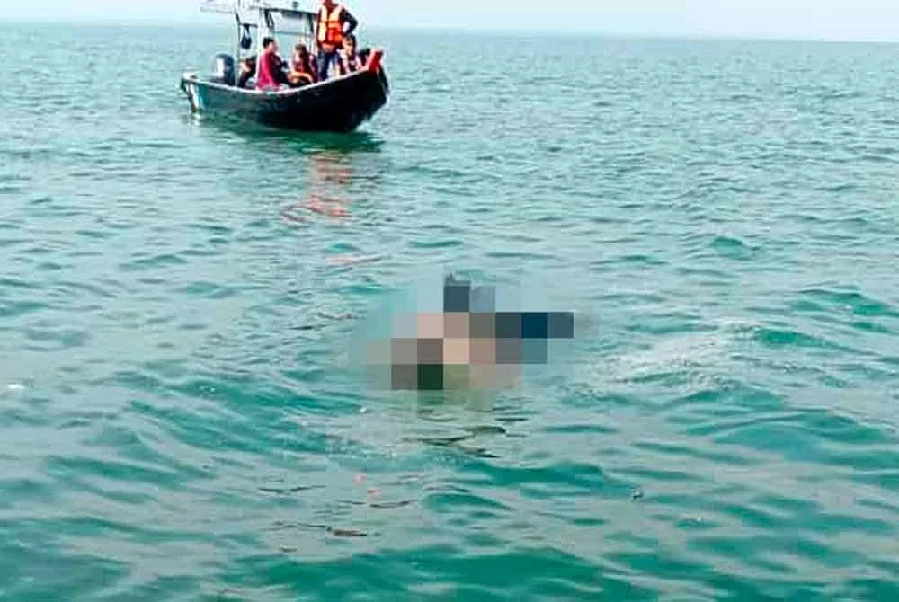 Mayat lelaki tempatan itu dijumpai kira-kira jam 8.35 pagi oleh sekumpulan nelayan yang turut membantu operasi pencarian.