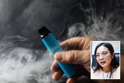 Kerajaan Selangor mengambil tindakan tegas mengawal penggunaan vape dengan mengarahkan PBT menyita semua iklan produk tersebut susulan kebimbangan peningkatan dalam kalangan remaja. Gambar hiasan (Gambar kecil: Jamaliah Jamaluddin)