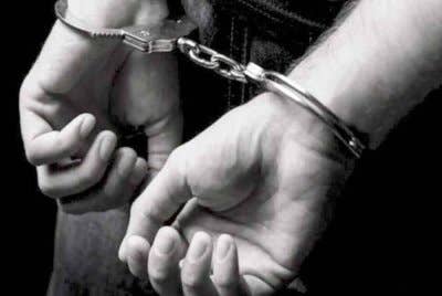 Seorang bekas pelakon dikenakan waran tangkap selepas gagal hadir ke Mahkamah Sesyen Kuala Lumpur berhubung kes memuat naik sijil nikah palsu dengan putera raja di media sosial. Gambar hiasan