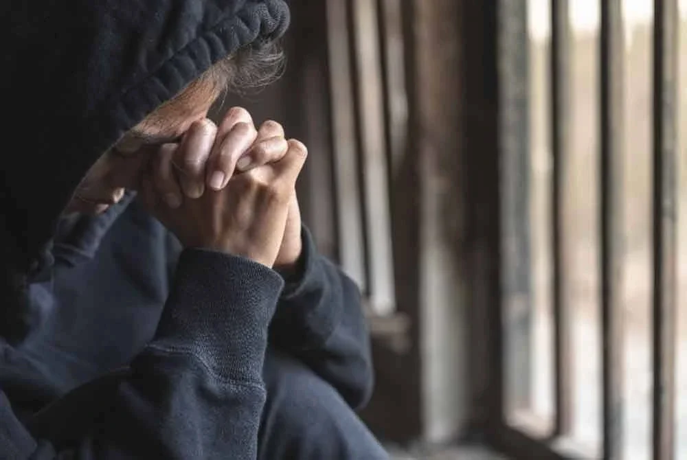 Kerani wanita di Dungun kerugian RM109,000 selepas terpedaya dengan pelaburan tidak wujud menerusi Facebook dan aplikasi pelaburan palsu. Foto hiasan