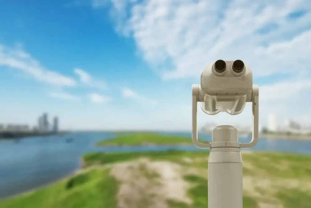 SELEPAS cerapan dibuat, laporan akan dihantar ke Pejabat Penyimpan Mohor Besar Raja-Raja untuk diumumkan melalui media sosial dan siaran televisyen. Foto Canva