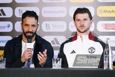 Amorim (kiri) ketika sidang akhbar pra perlawanan pada Selasa. SINAR HARIAN / MOHD HALIM ABDUL WAHID