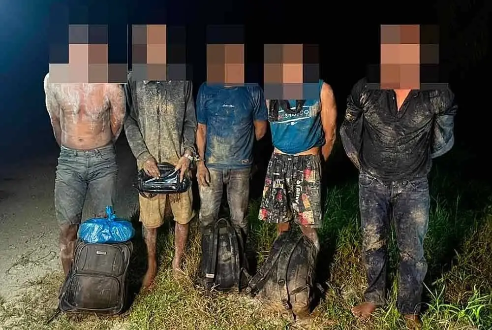 Modus operandi sindiket tersebut ialah membawa masuk dan keluar warga asing melalui laluan laut ke Johor atau ke Indonesia.