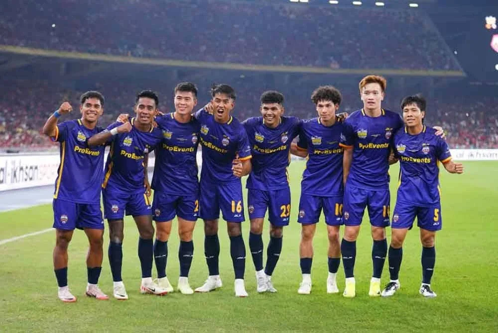 Pasukan ASEAN All-Stars berjaya menumbangkan United.