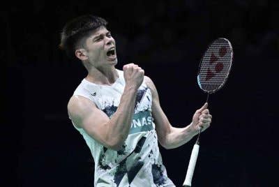 Jun Hao akan menentang pemain Thailand dalam aksi suku akhir Terbuka Singapura pada Jumaat. Foto Agensi.