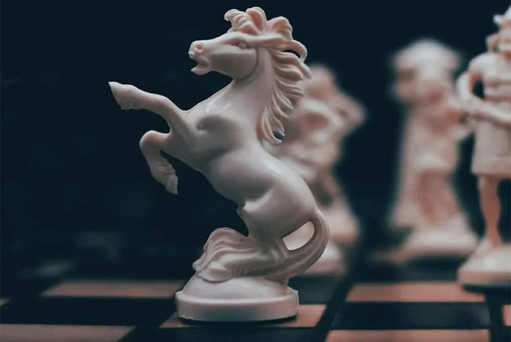 Dalam politik setiap peletakan jawatan bukan sekadar tindakan tetapi menghantar mesej atau lebih buruk lagi memberi amaran