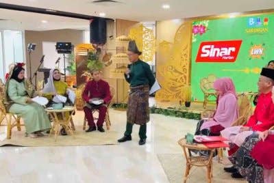 Wakil Sinar Harian berentap dengan RTM dalam pusingan kalah mati ketika Pesta Pantun HAWANA-DBP 2025.