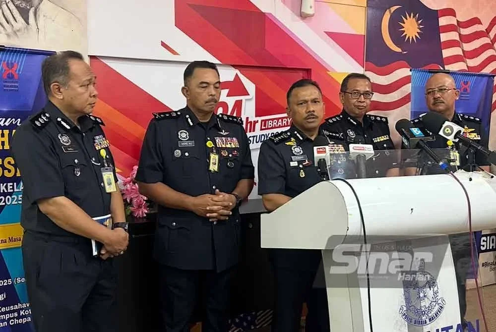 Mohd Yusoff (tengah) yang bercakap kepada pemberita. FOTO SINAR HARIAN - ADILA SHARINNI WAHID