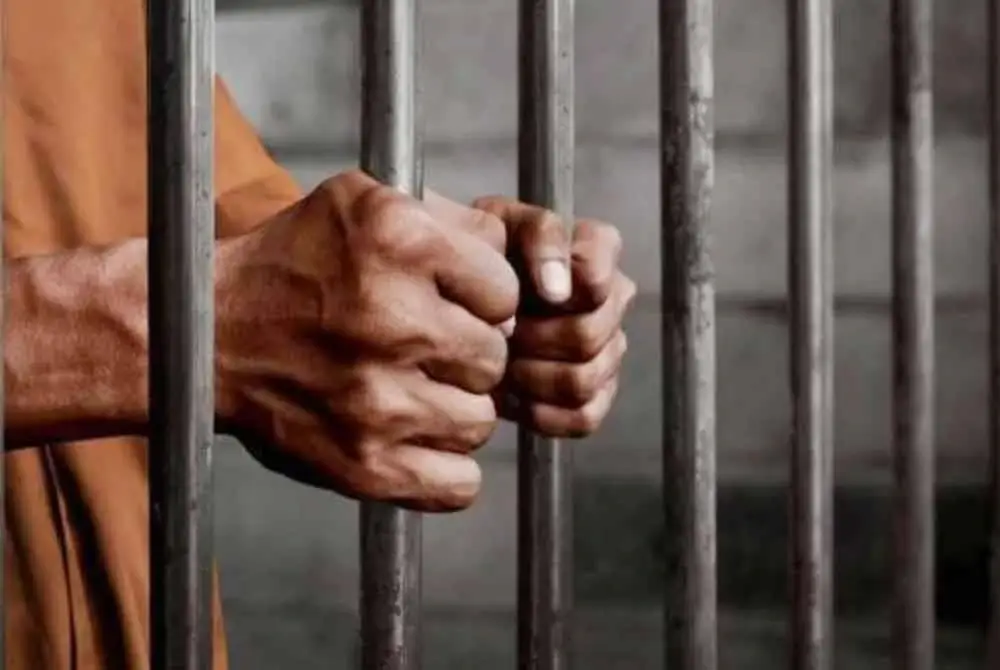 Sebanyak 555 prospek di penjara seluruh negara dibebaskan hari ini di bawah Program Pelepasan Banduan Secara Lesen (PBSL) Ihsan Madani (Kepulangan Yang Dinanti) sempena Hari Raya Aidiladha. Gambar hiasan