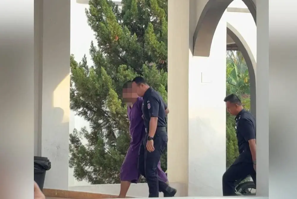 Lelaki yang dipercayai mengelar leher isterinya sehingga maut sebelum cuba membakar kediaman mentuanya direman tujuh hari di Mahkamah Majistret Tangkak hari ini.