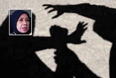 Seorang pelakon dan penyanyi terkenal disiasat polis kerana disyaki melakukan perbuatan amang seksual fizikal terhadap seorang remaja perempuan berusia 17 tahun di sebuah hotel di Selangor pada Selasa. Gambar hiasan (Gambar kecil: Siti Kamsiah)