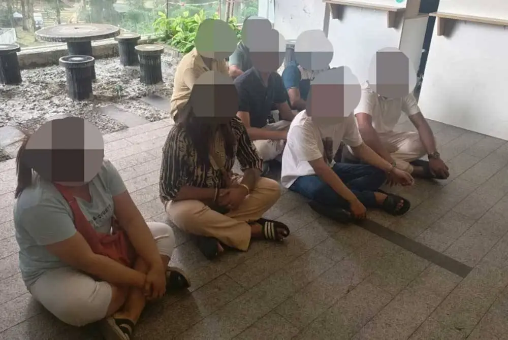 Kegiatan warga asing menguruskan rumah inap desa di ibu negara terbongkar JIM menahan 13 individu dalam Operasi Khas di Jalan Ipoh dan Jalan Sultan Ismail, di sini, pada Selasa.